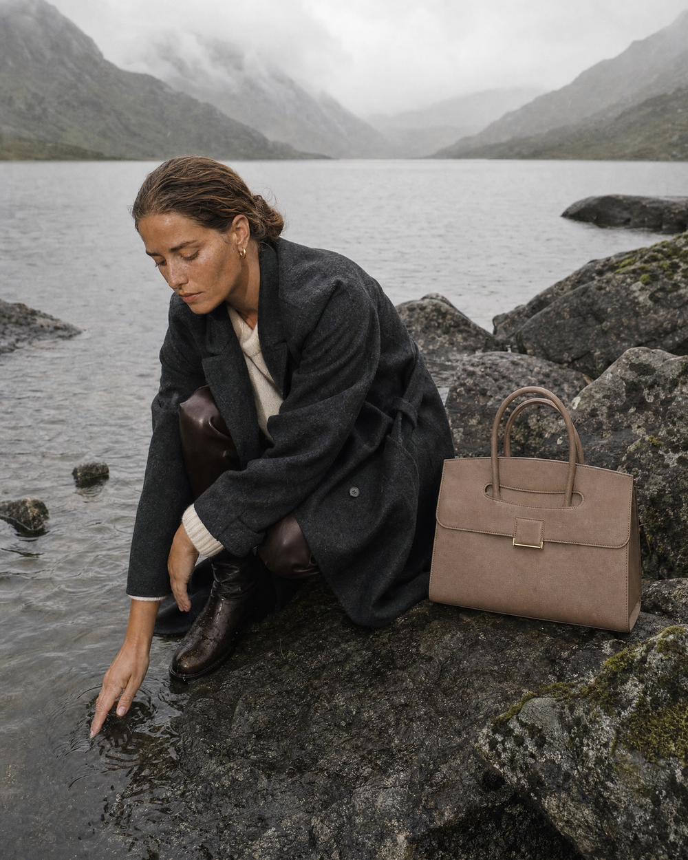 The Aurore Briefcase in Sable