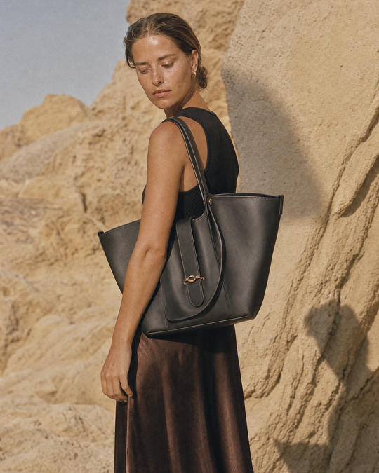 The Havre Buckle in Noir