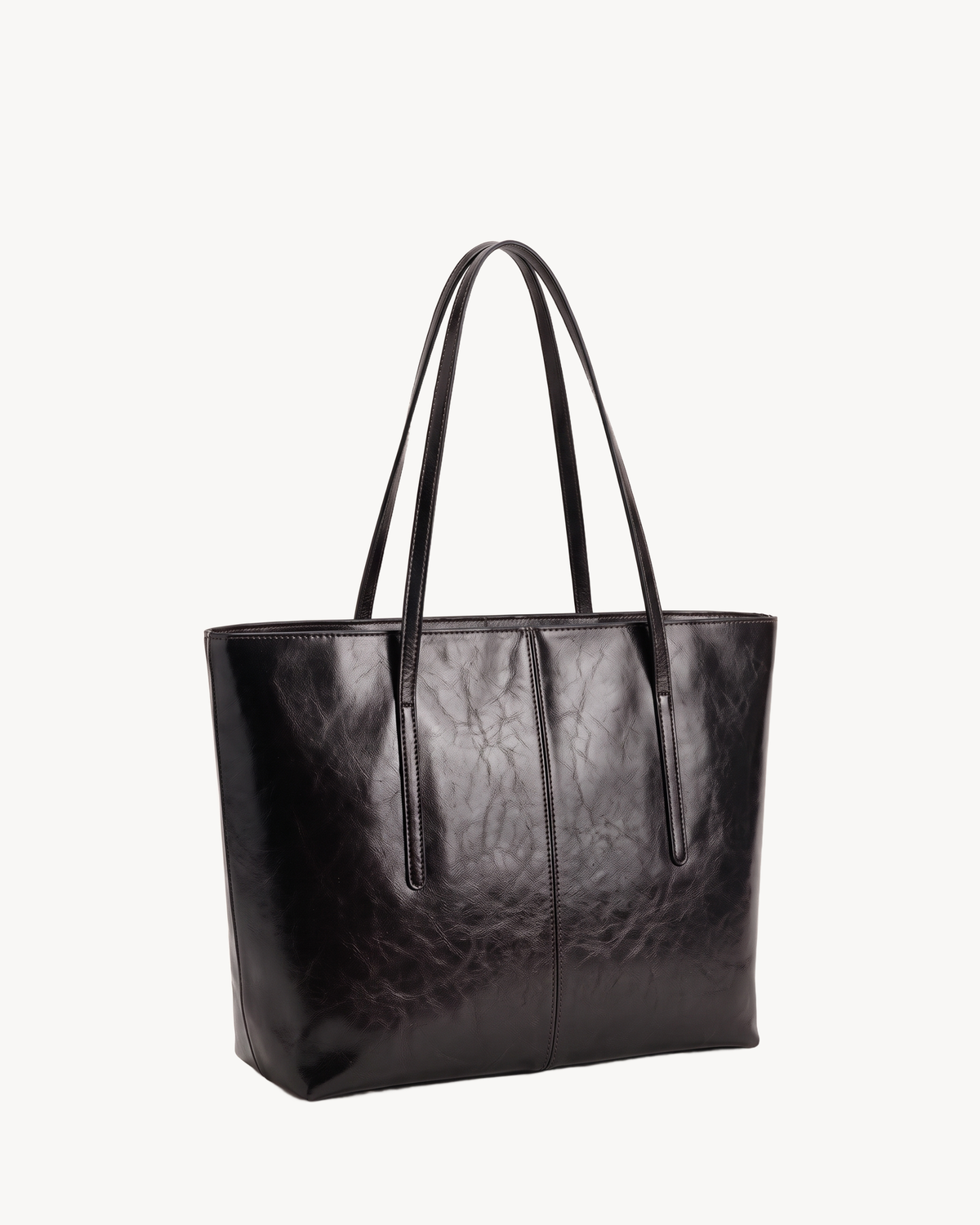 The Marée Grand in Noir, front view