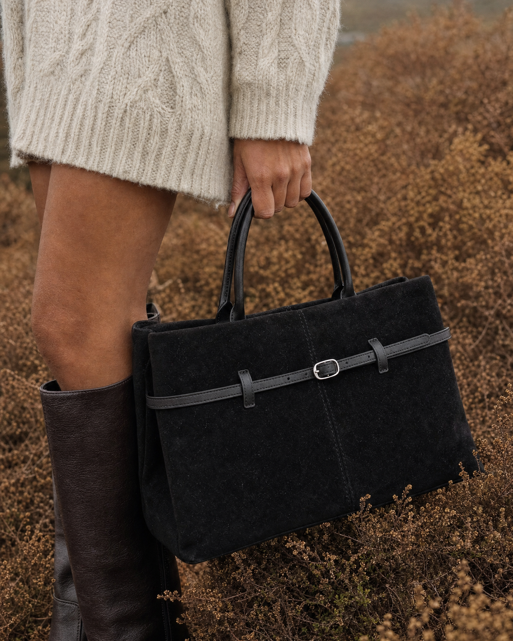 The Brume Belted Tote in Noir