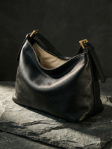 The Houle Petite in Noir, half open