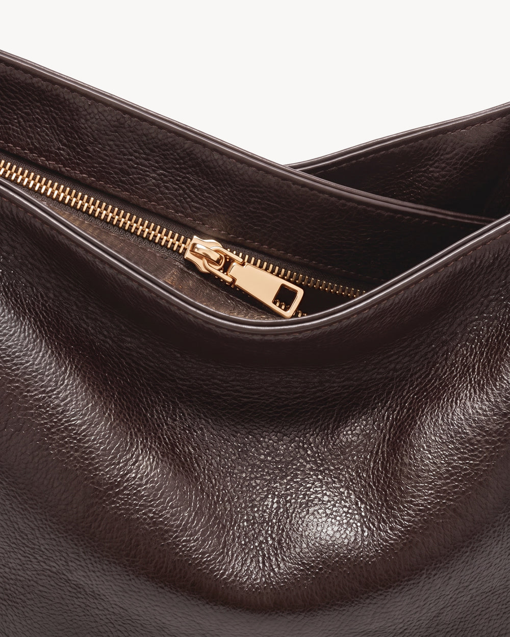 The Jusant Carryall in Chocolate