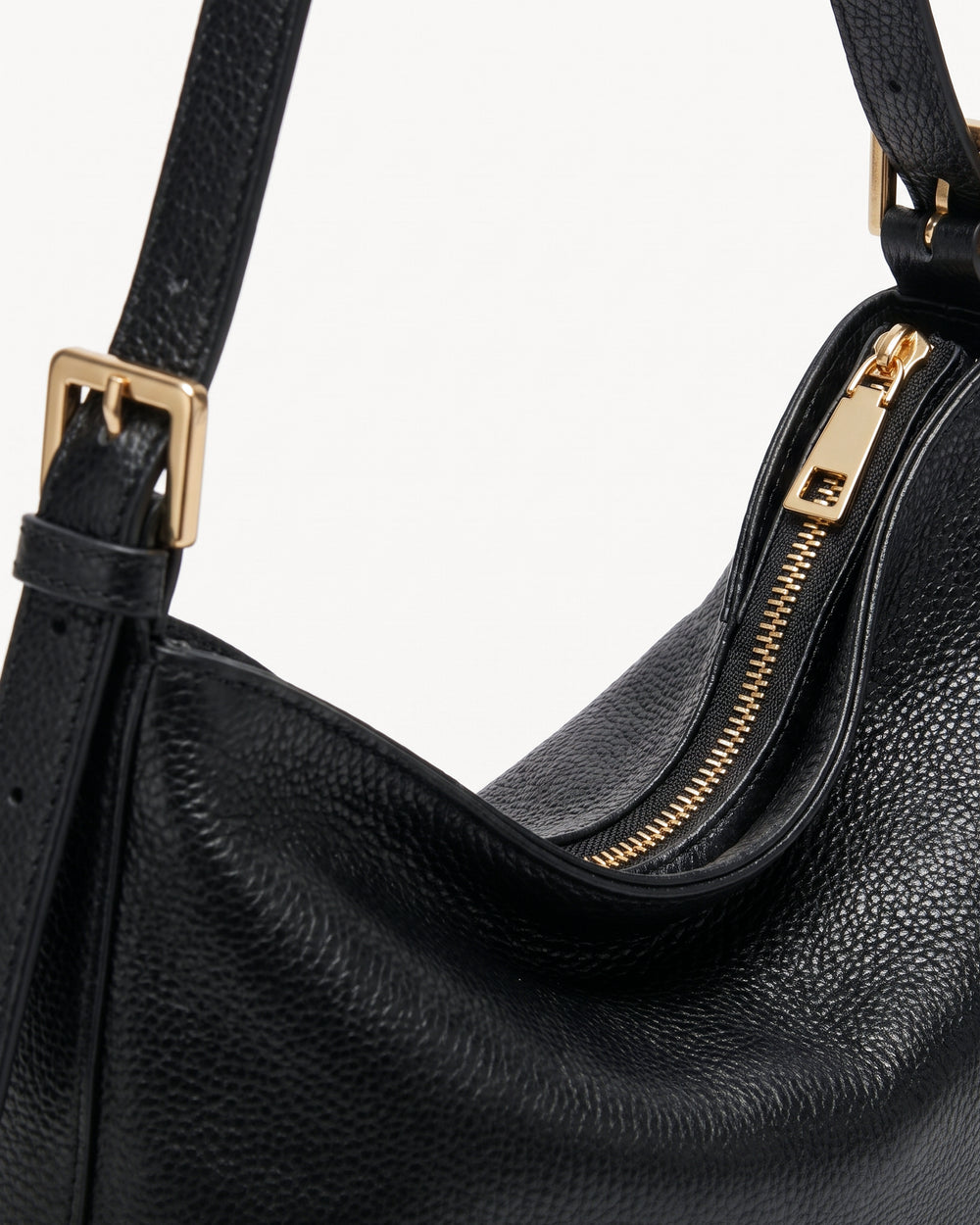 The Houle Petite in Noir