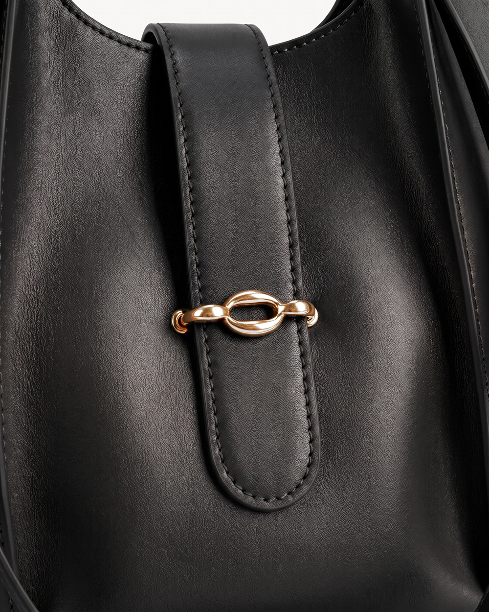 The Havre Buckle in Noir
