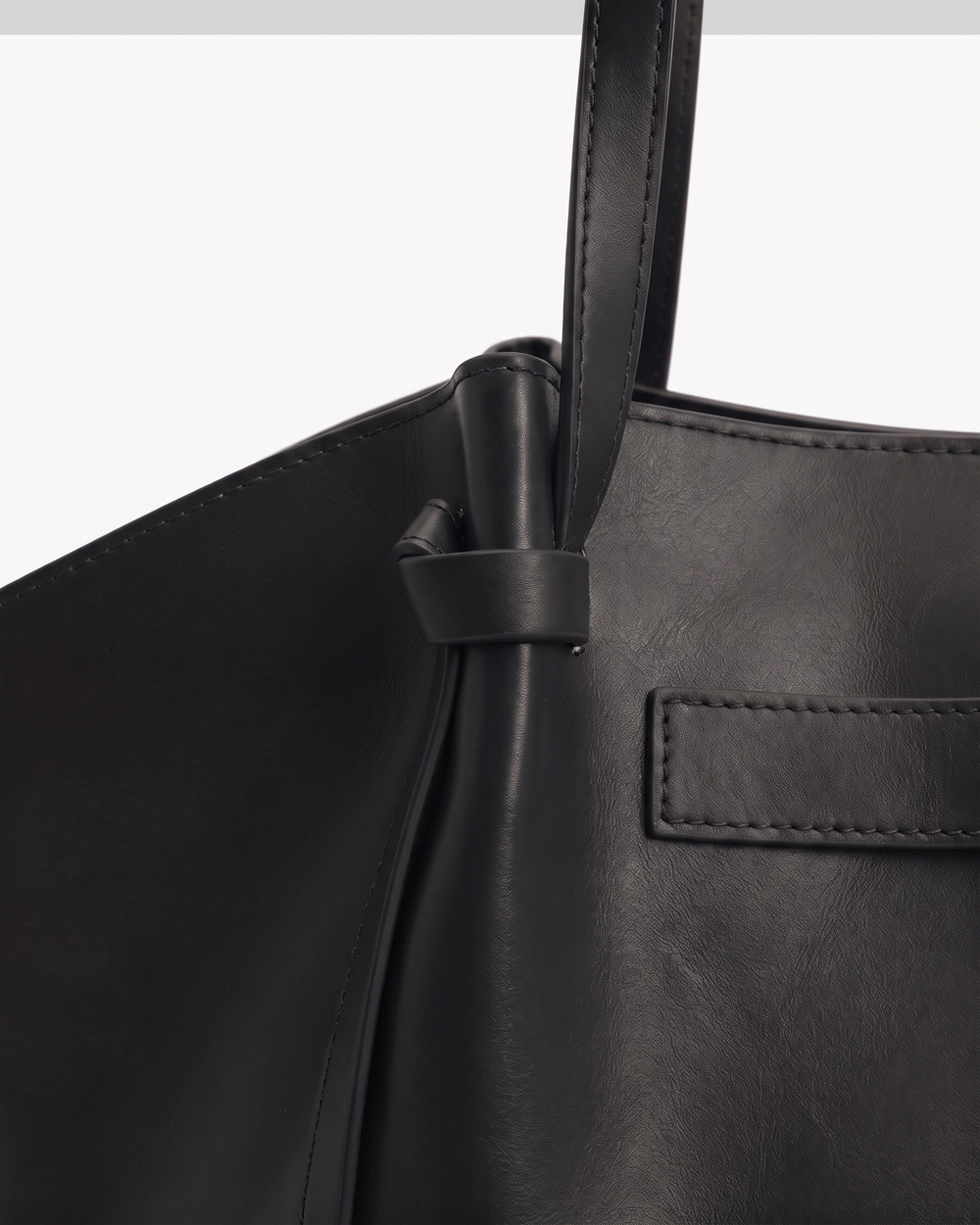 The Aurore Wing in Noir