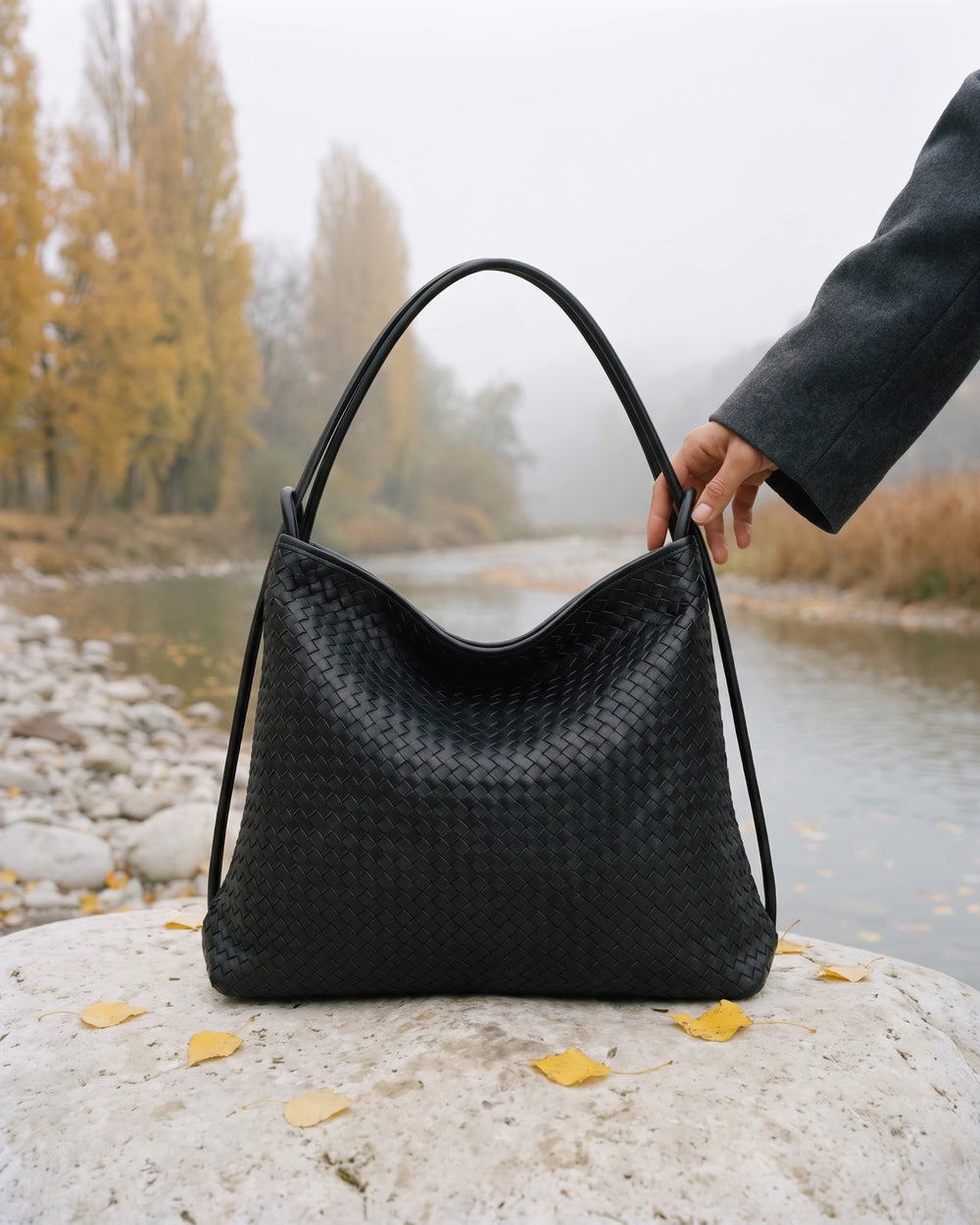 The Embellie Grand in Noir Mat