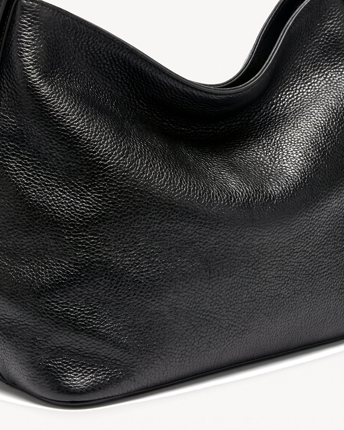 The Houle Petite in Noir, pebbled leather detail