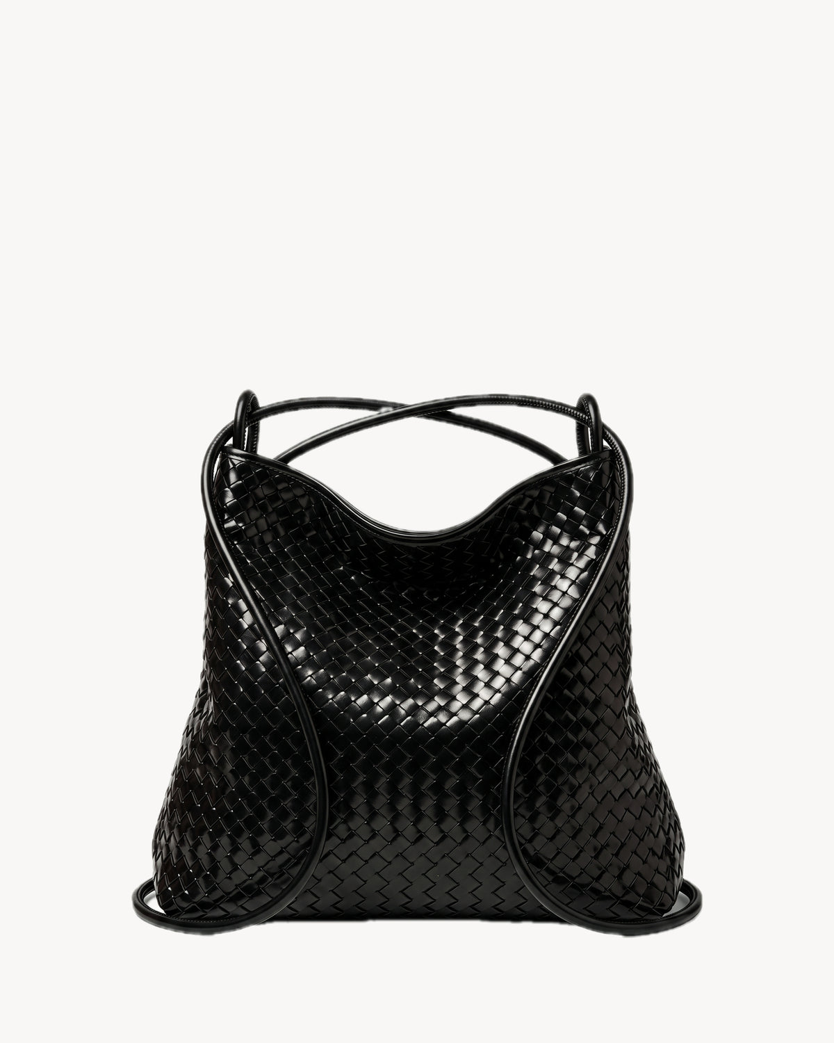 The Embellie in Noir, worn as a backpack: the cords pulled through the loops as shoulder straps