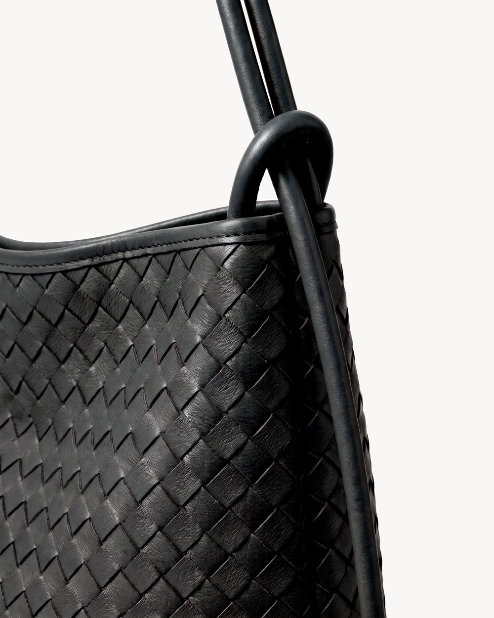 The Embellie Mini in Noir Mat