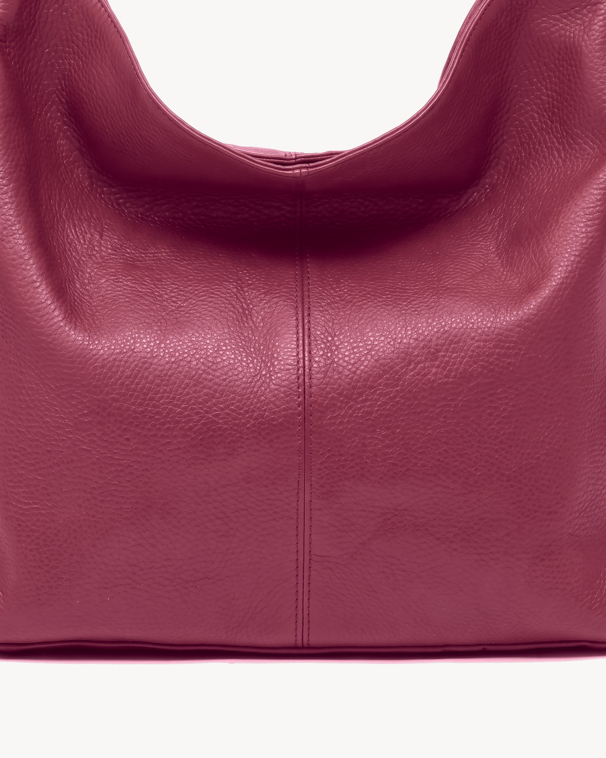 The Houle Soft in Bordeaux, close-up of the pebbled berry bordeaux leather and centre seam
