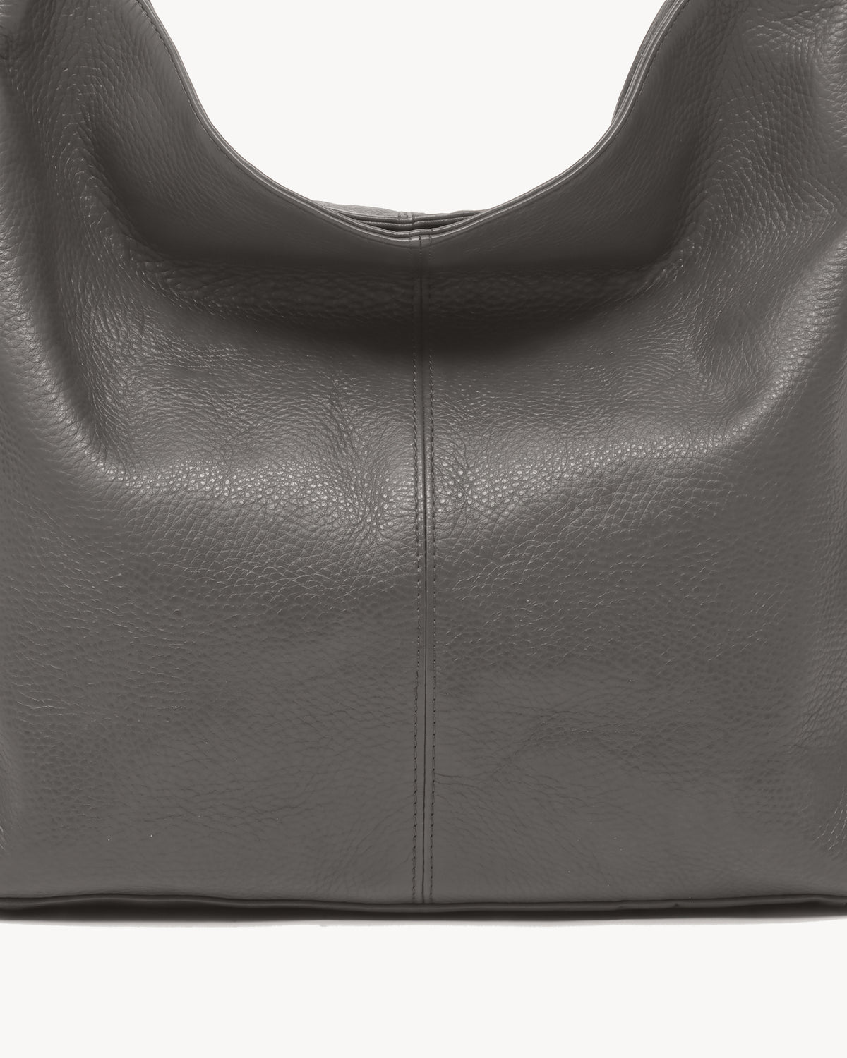 The Houle Soft in Bronze, close-up of the pebbled pewter leather and centre seam