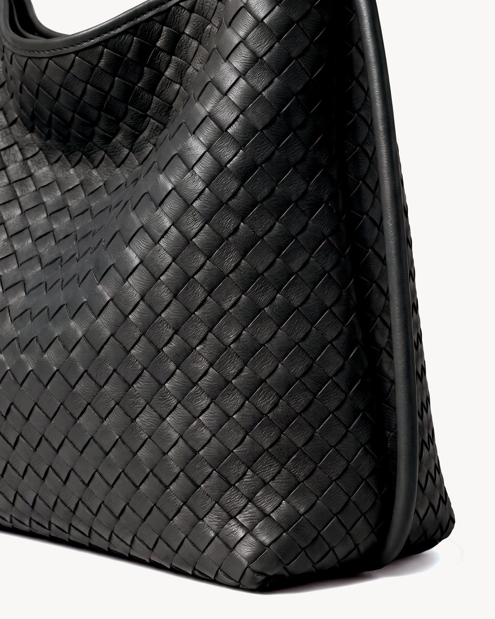The Embellie Mini in Noir Mat