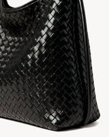 The Embellie in Noir, close-up of the hand-woven leather