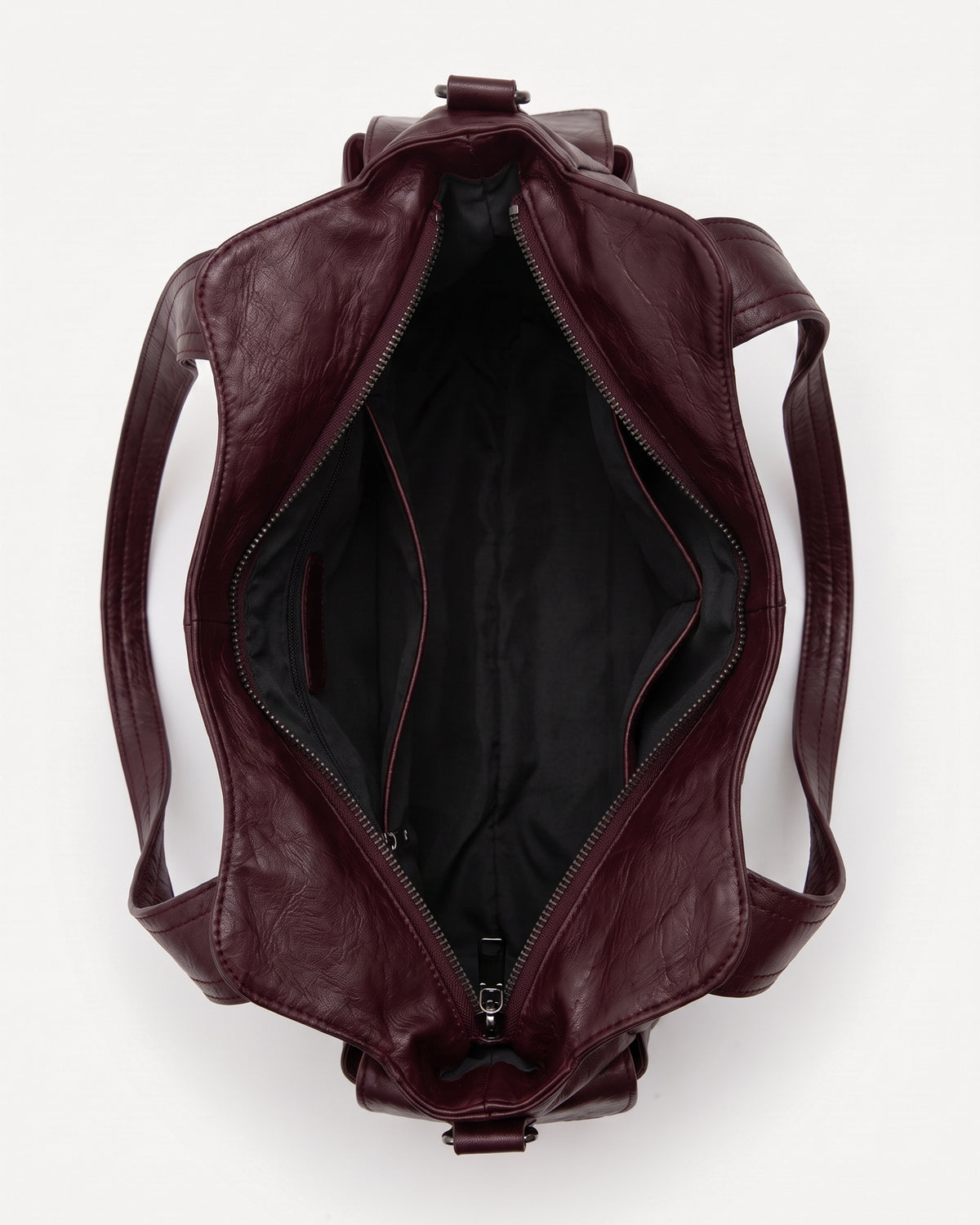 The Estran in Bordeaux, interior with two zipped compartments