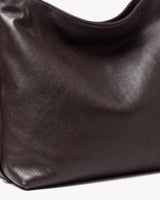 The Jusant in Chocolate, close-up of the soft genuine leather