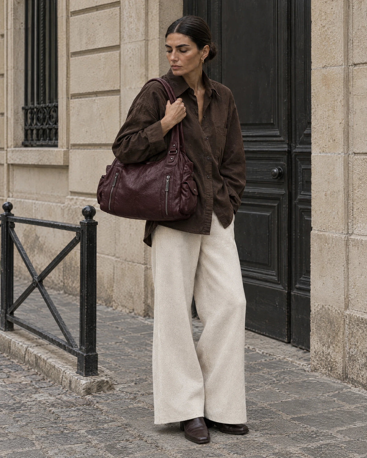 The Estran in Bordeaux, on the street