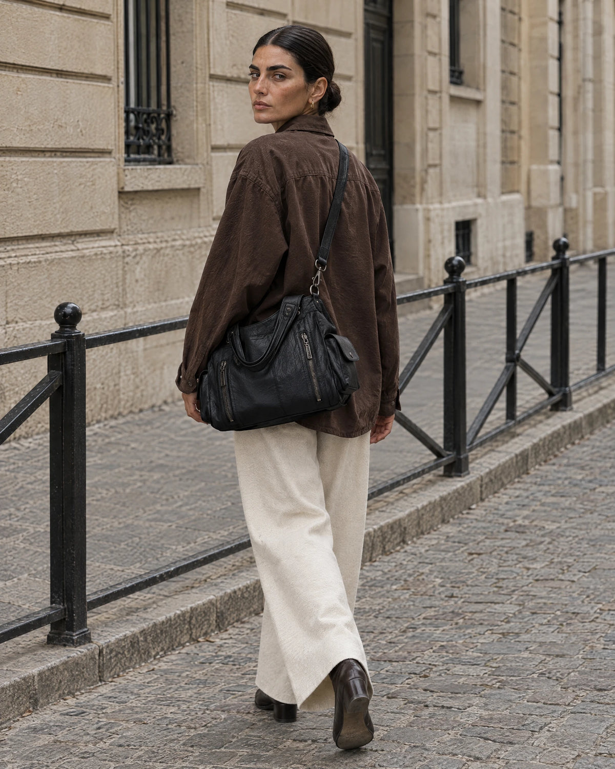 The Estran in Noir, on the street