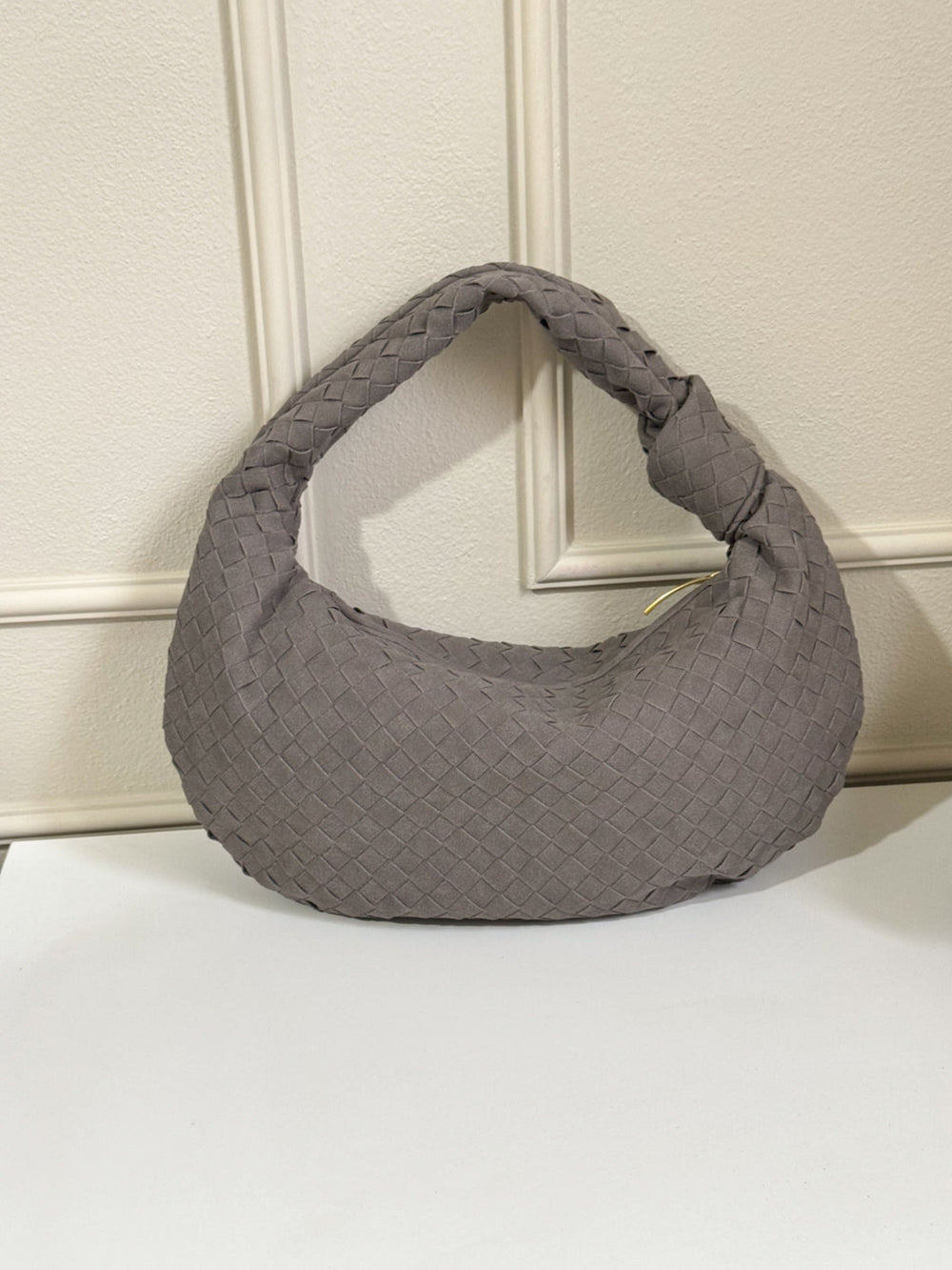 The Tresse Knot Suede
