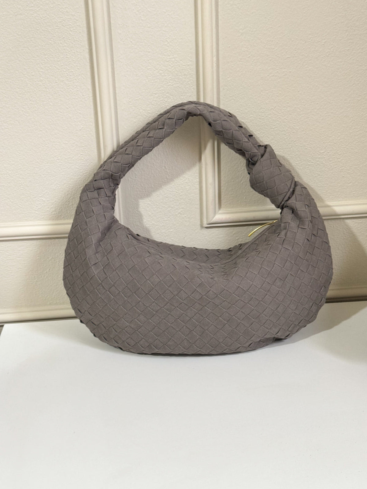 The Tresse Knot Suede