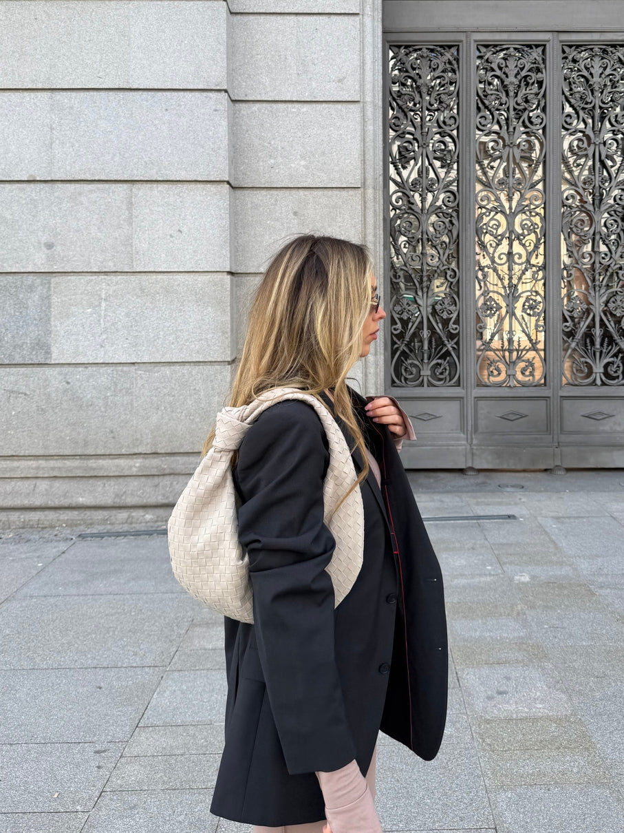 The Tresse Knot Suede