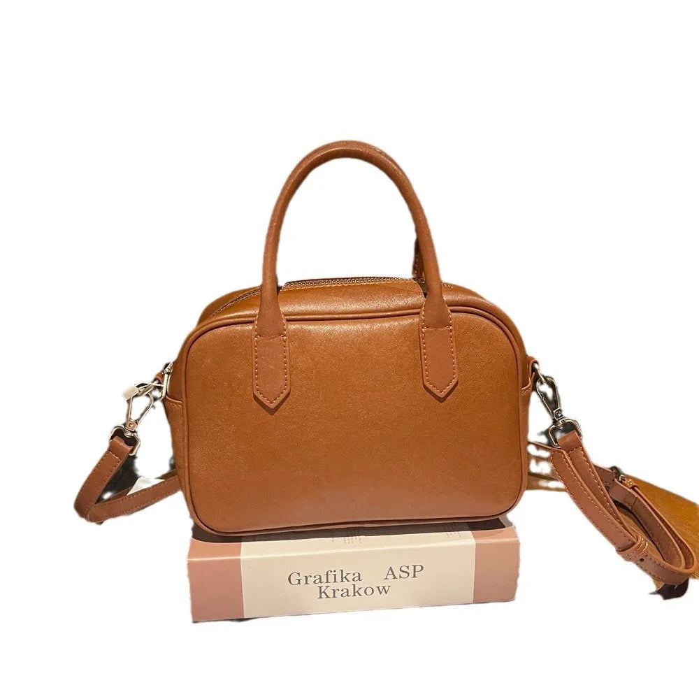 Classic Women's Genuine Leather Boston Handbag with Retro Design Single Shoulder Strap Zip Closure Waterproof Lining Beach Use