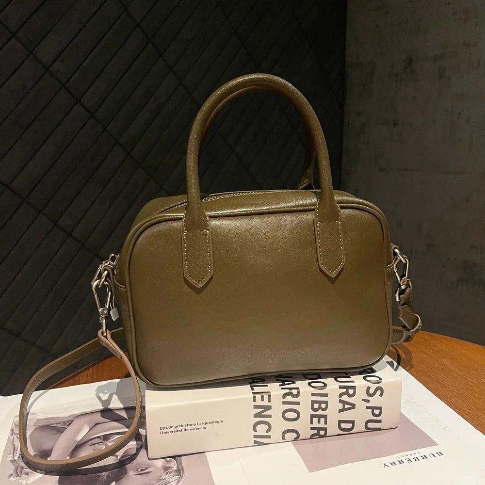 Classic Women's Genuine Leather Boston Handbag with Retro Design Single Shoulder Strap Zip Closure Waterproof Lining Beach Use